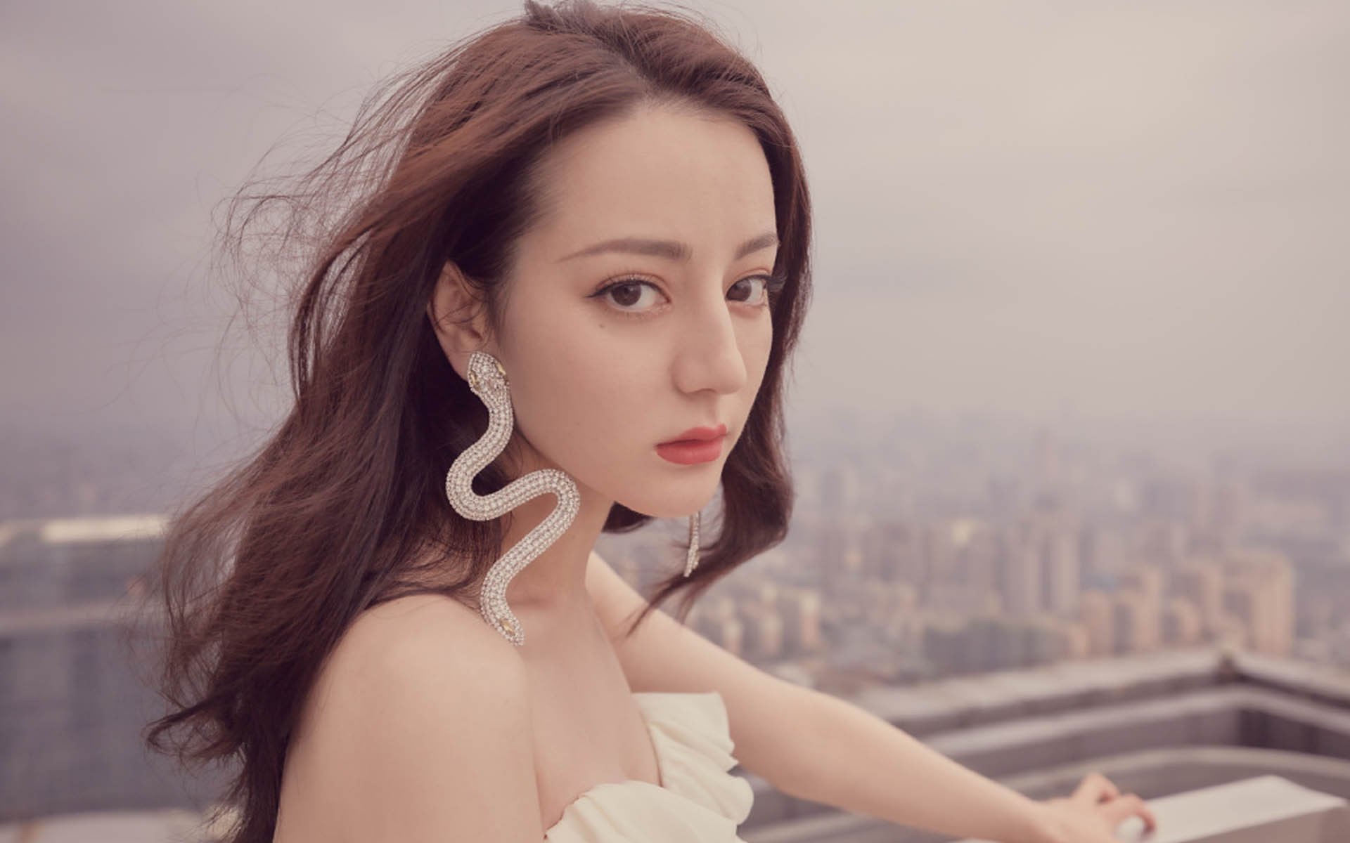 刀锋上的独舞，当雷霆与无解贝恩席卷东北虎主场