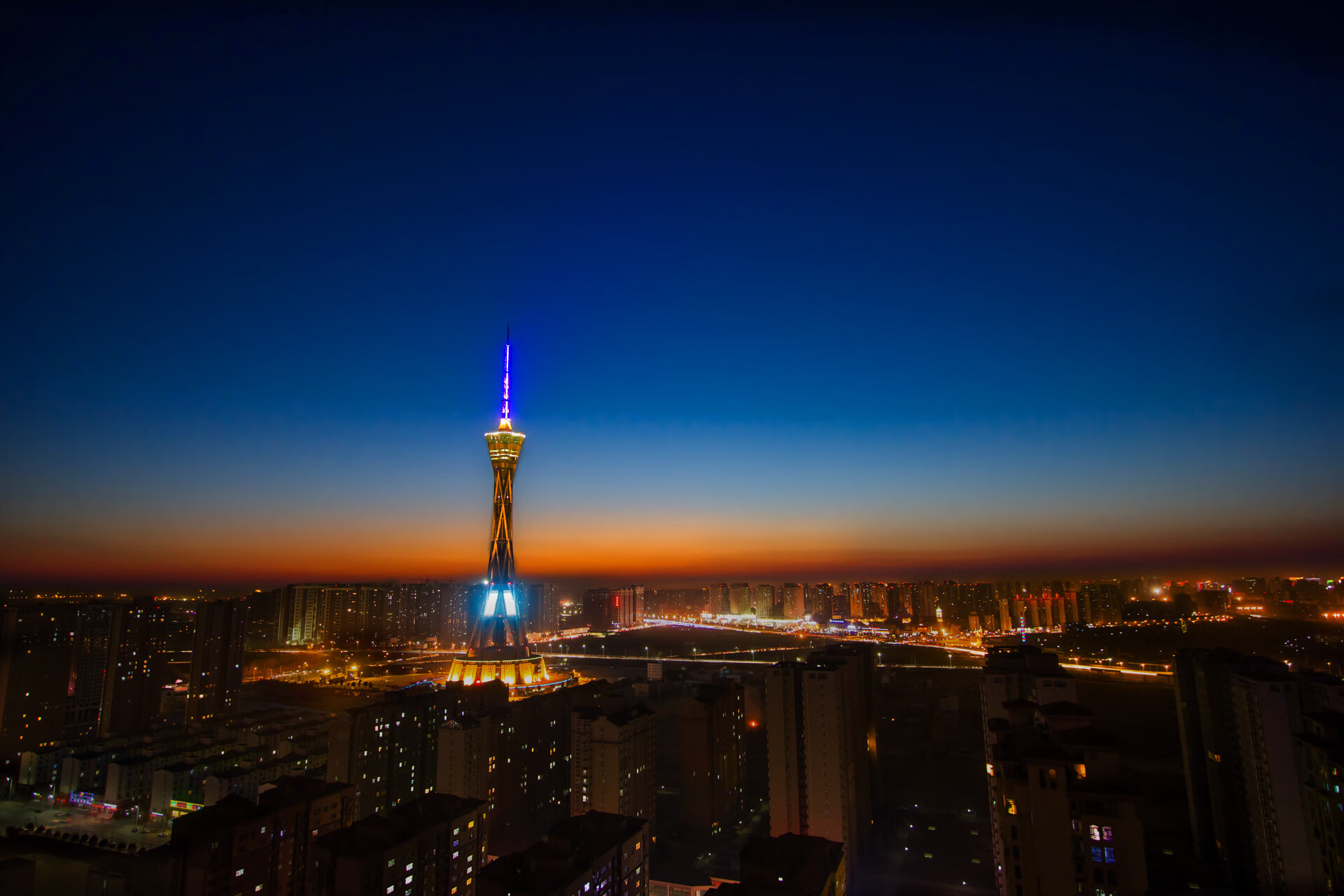 切尔西碾压里昂,厄德高成攻防转换发动机